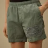 Badeshorts mit Eco-Chrome R-Grafikstickerei