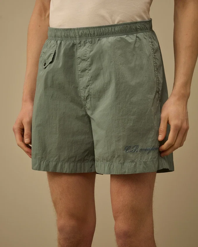 Badeshorts mit gesticktem Eco-Chrome R-Logo