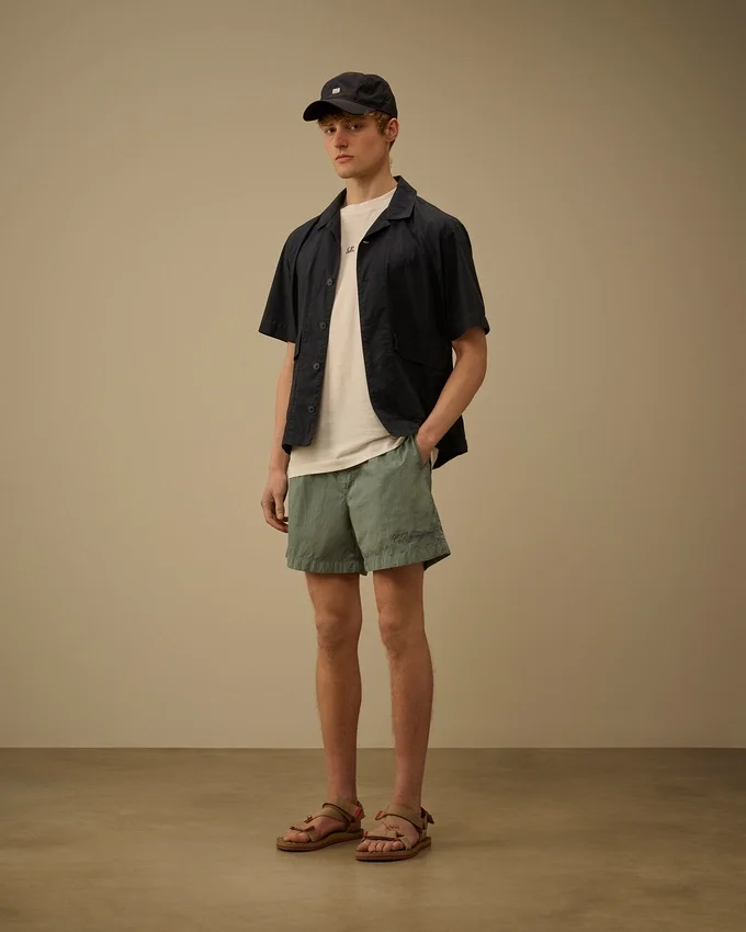 Badeshorts mit gesticktem Eco-Chrome R-Logo