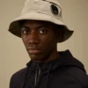 Bucket-Hat mit Chrome-R-Lens