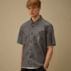 Chambray-Hemd mit kurzen Ärmeln und Knopfleiste