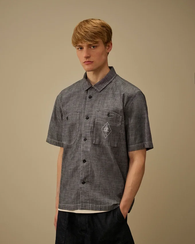 Chambray-Hemd mit kurzen Ärmeln und Knopfleiste