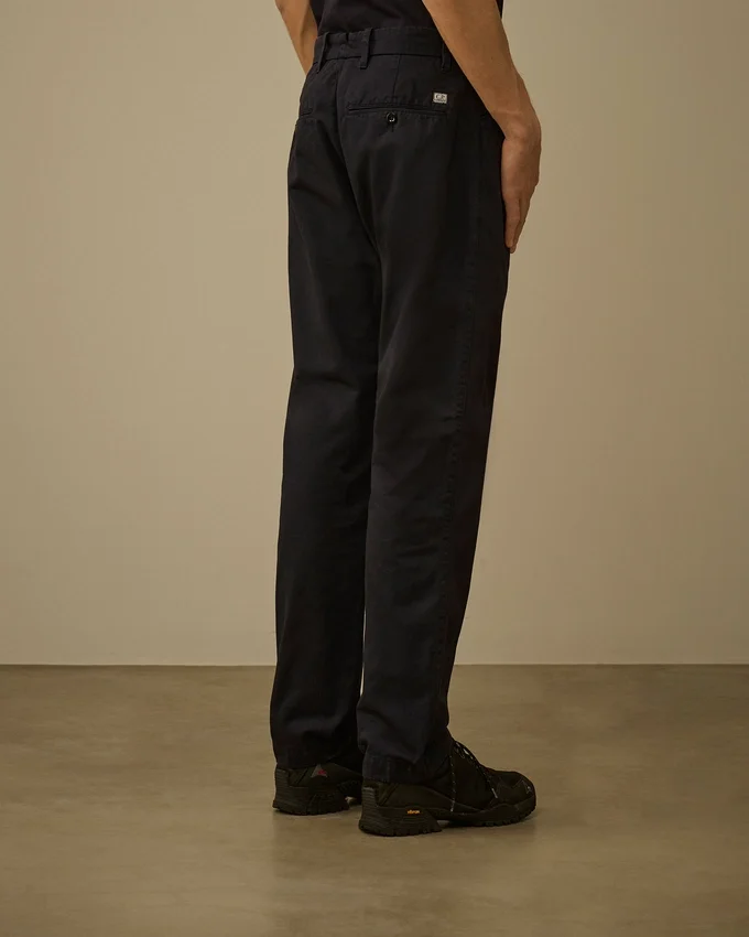 Chino-Hose aus Baumwollgabardine in Regular-Passform