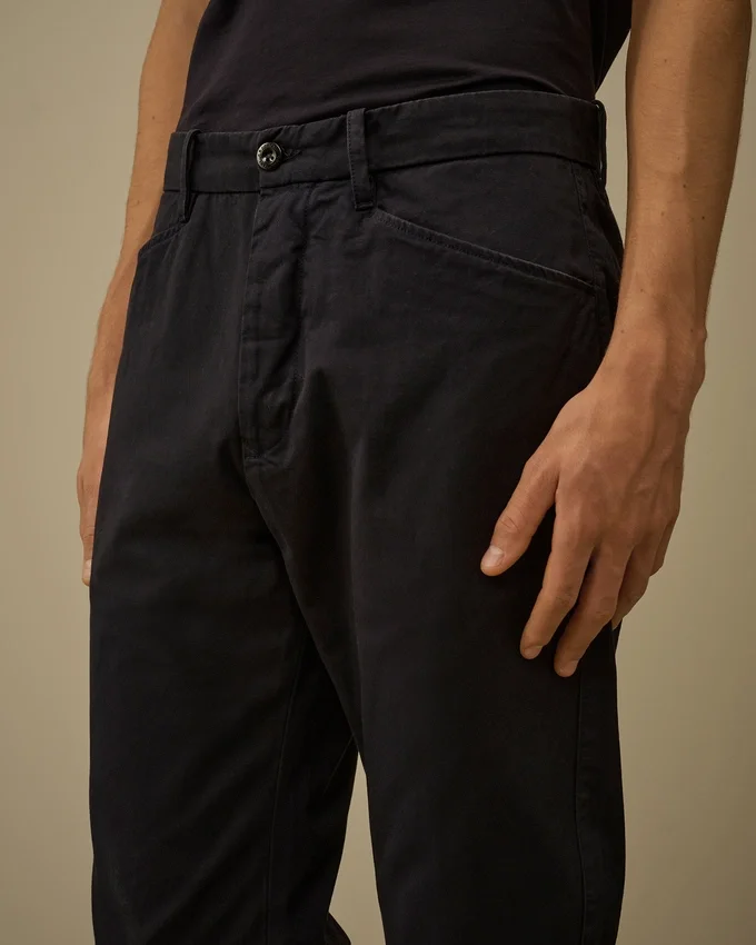 Chino-Hose aus Baumwollgabardine in Regular-Passform