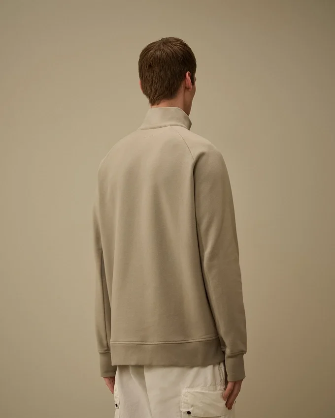 Diagonal Raised Fleece-Sweatshirt mit halbem Reißverschluss und „Lens“-Motiv