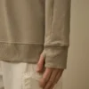 Diagonal Raised Fleece-Sweatshirt mit halbem Reißverschluss und „Lens“-Motiv