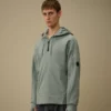 Diagonales, geripptes Fleece-Kapuzensweatshirt mit Reißverschluss