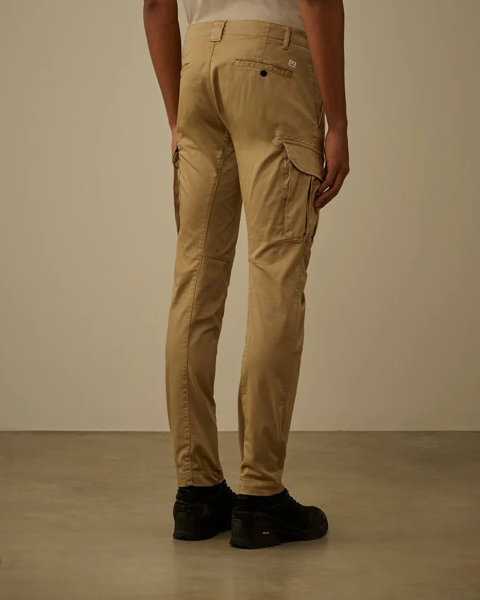 Ergonomische Cargo-Hose aus Stretch-Satin mit Logo