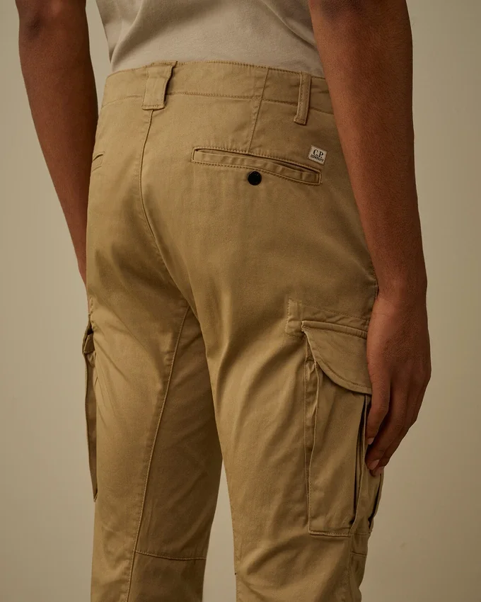 Ergonomische Cargo-Hose aus Stretch-Satin mit Logo
