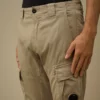 Ergonomische Lens-Hose aus Stretch-Satin