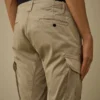 Ergonomische Lens-Hose aus Stretch-Satin