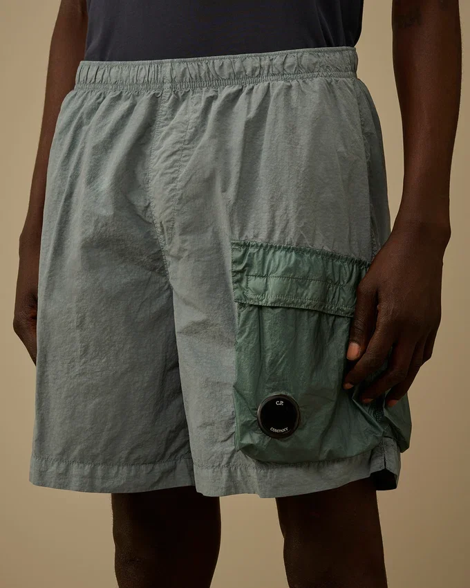 Flatt Nylon-Cargo-Badeshorts mit gemischten Linsen