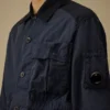 Flatt Nylon-Jacke mit gemischten Knöpfen und Linsen
