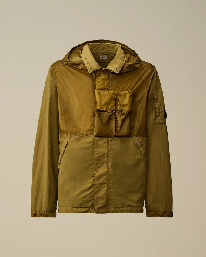 Flatt Nylon-Misch-Kapuzenjacke mit Linsen