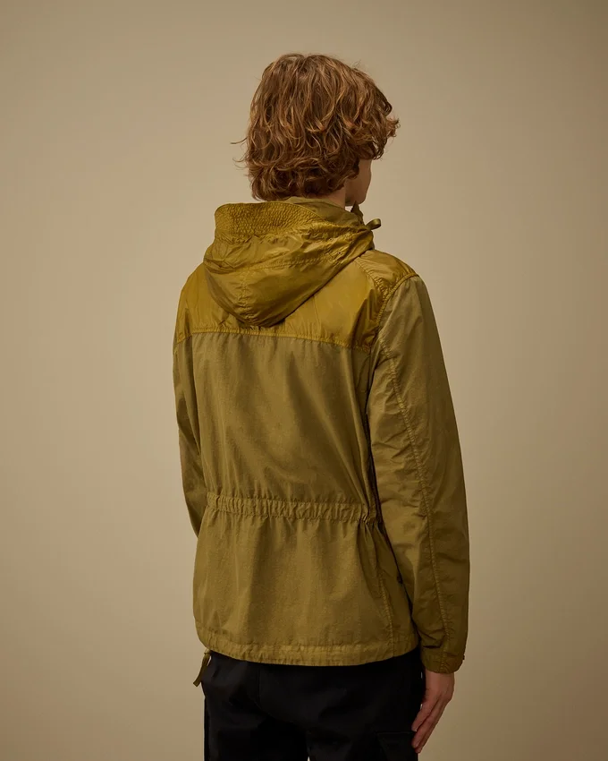 Flatt Nylon-Misch-Kapuzenjacke mit Linsen