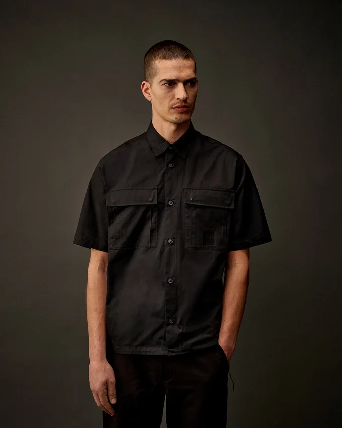 Gabardine-Kurzarmhemd mit Knopfleiste aus der Metropolis Series