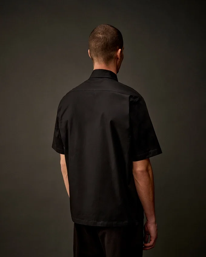 Gabardine-Kurzarmhemd mit Knopfleiste aus der Metropolis Series