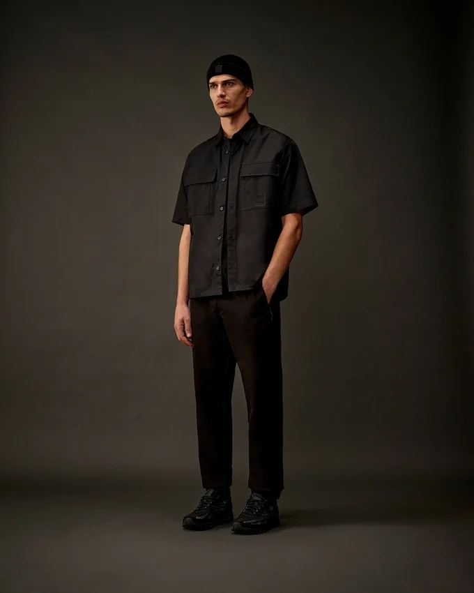 Gabardine-Kurzarmhemd mit Knopfleiste aus der Metropolis Series