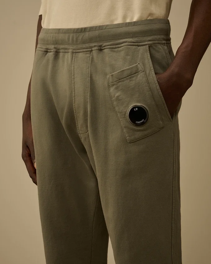 Leichte Fleece-Jogginghose mit Lens-Motiv