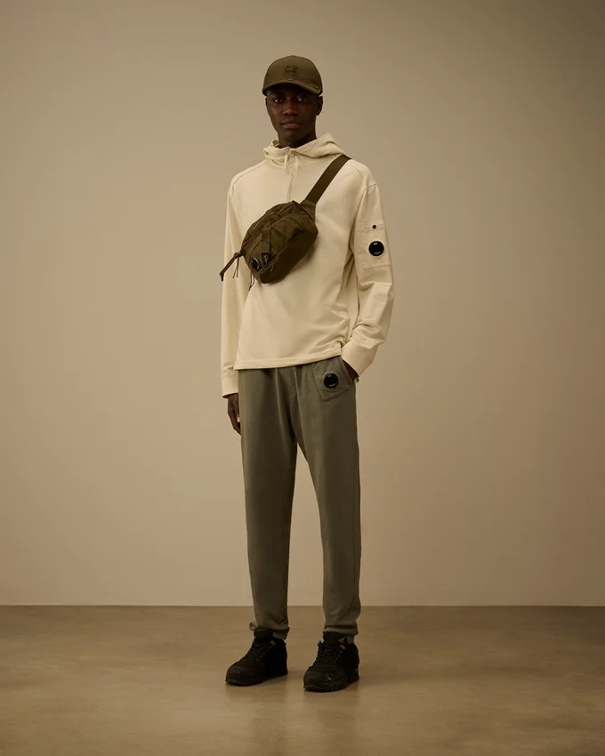 Leichte Fleece-Jogginghose mit Lens-Motiv