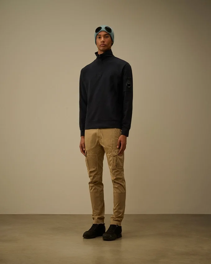 Leichtes Fleece-Sweatshirt mit halbem Reißverschluss und Lens-Print