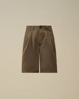 Lockere Pinces-Shorts aus Baumwollgabardine