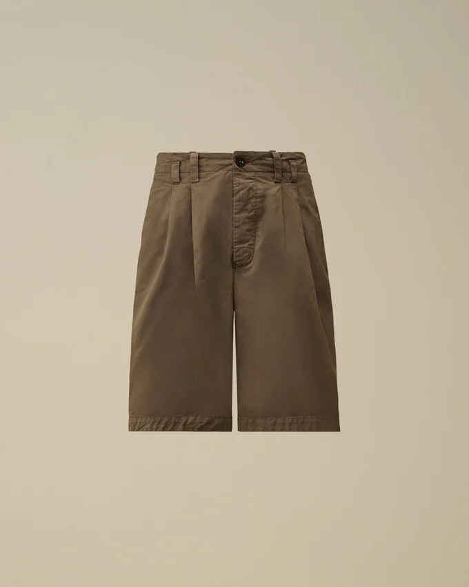 Lockere Pinces-Shorts aus Baumwollgabardine