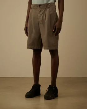 Lockere Pinces-Shorts aus Baumwollgabardine