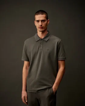 Metropolis Series: Kurzarm-Polo aus Stretch-Piqué