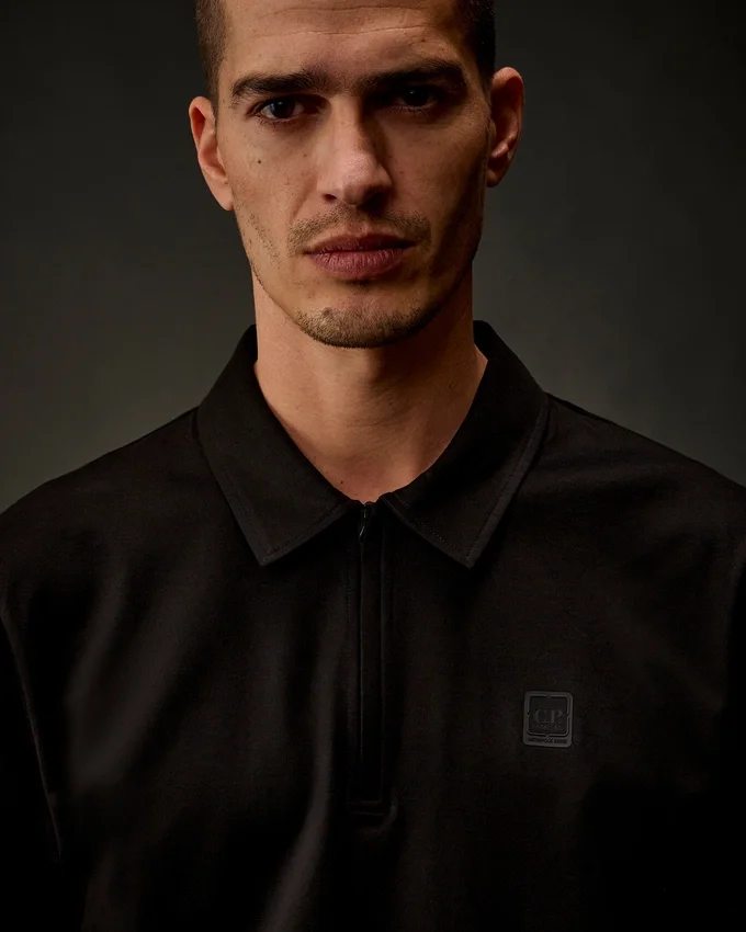 Metropolis Series – Kurzarm-Polo mit halbem Reißverschluss aus merzerisiertem Jersey