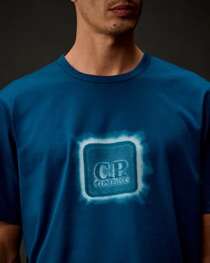 Metropolis Series: Kurzarm-T-Shirt aus merzerisiertem Jersey mit Emblem