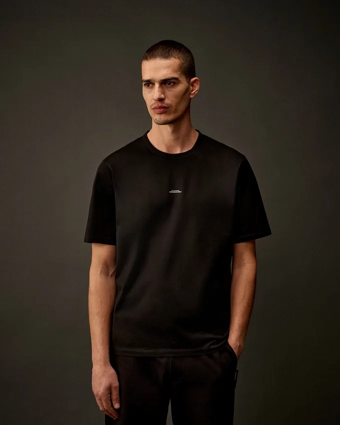 Metropolis Series: Kurzarm-T-Shirt aus merzerisiertem Jersey mit Logo auf der Brust