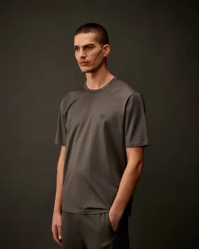 Metropolis Series: Kurzarm-T-Shirt aus merzerisiertem Jersey mit Logo auf der Brust