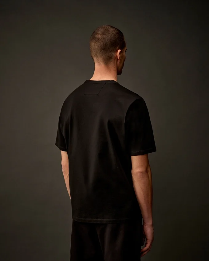 Metropolis Series: Kurzarm-T-Shirt aus merzerisiertem Jersey mit Logo auf der Brust