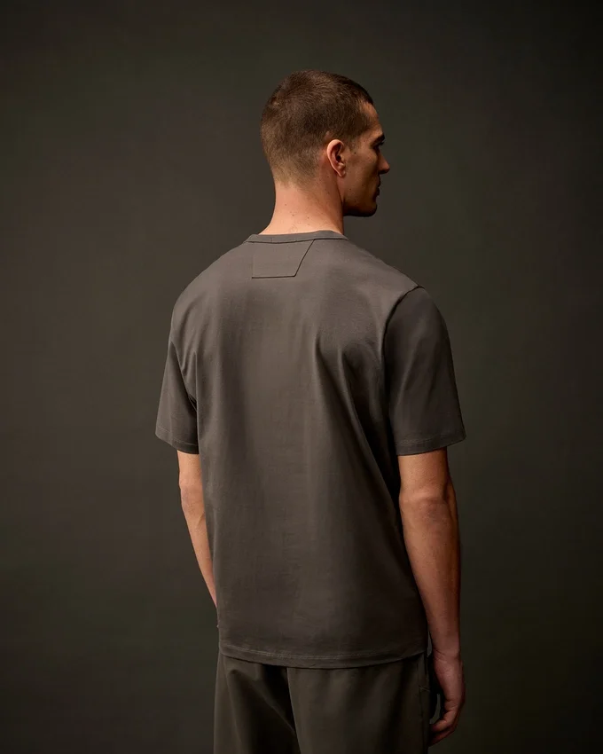 Metropolis Series: Kurzarm-T-Shirt aus merzerisiertem Jersey mit Logo auf der Brust