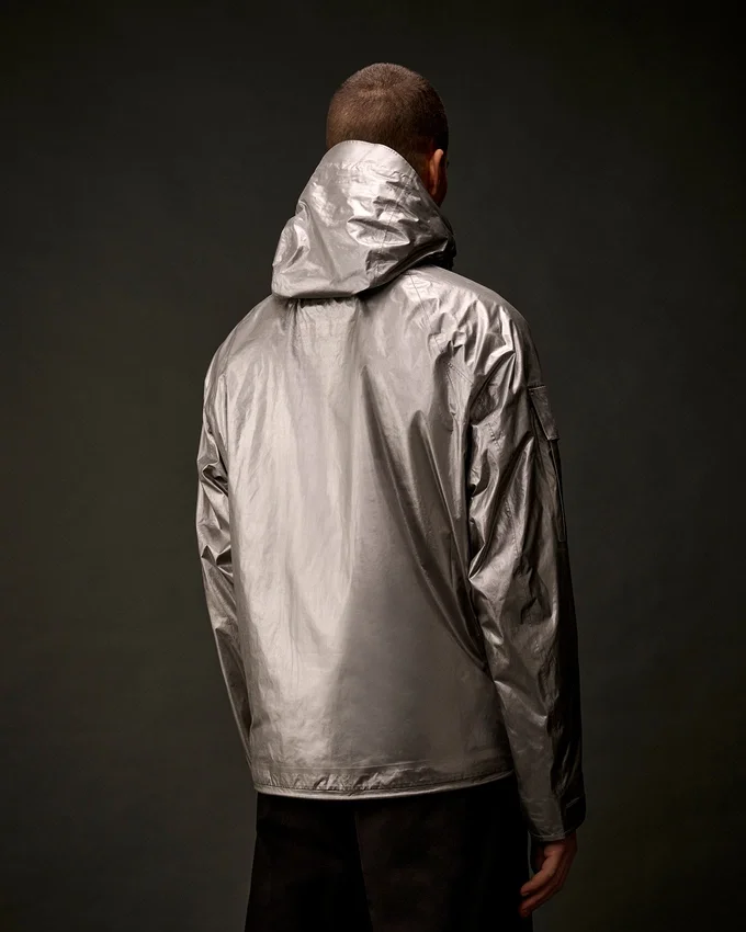 Metropolis Series: Nano-Titan-Kapuzenjacke