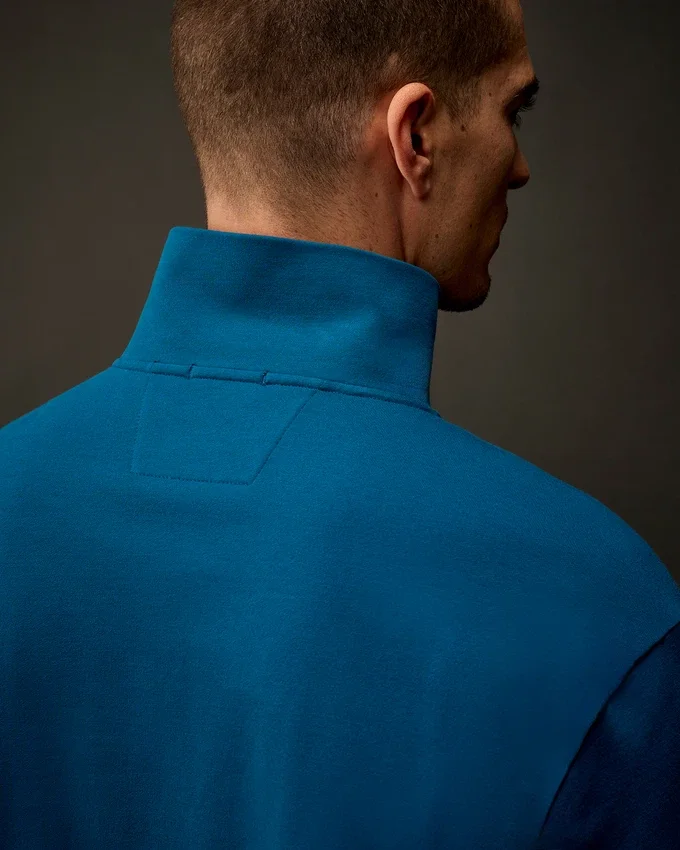Metropolis Series: Sweatshirt aus Stretch-Fleece mit halbem Reißverschluss