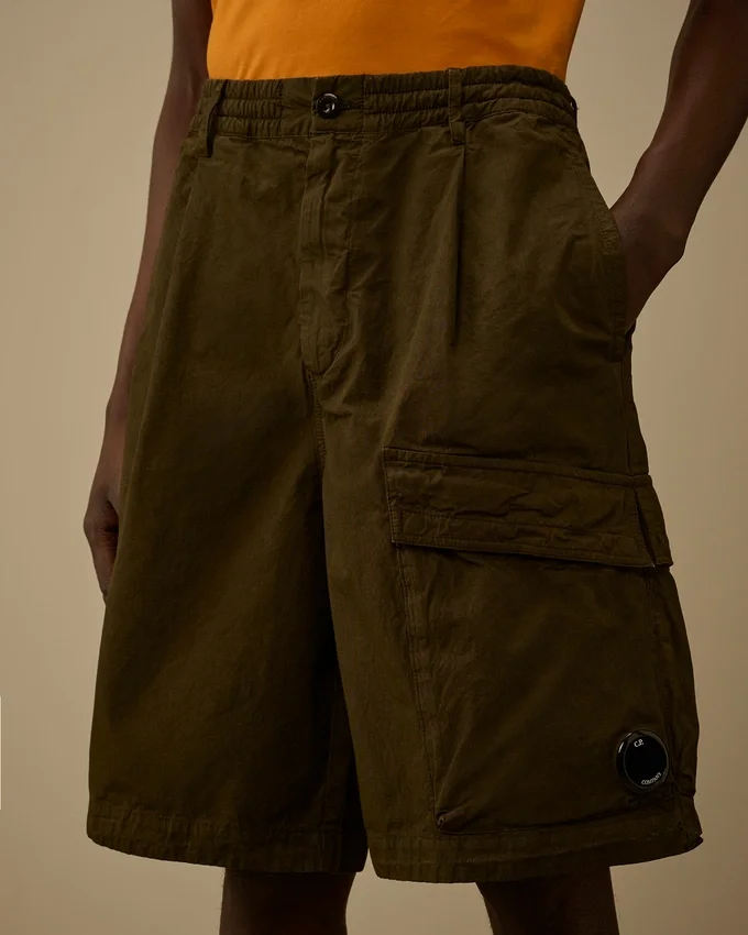 Micro-Reps Boxy Lens Shorts