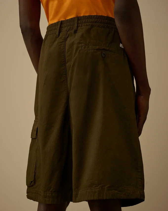 Micro-Reps Boxy Lens Shorts