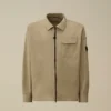 Overshirt aus Bio-Gabardine mit Reißverschluss und Lens-Fach