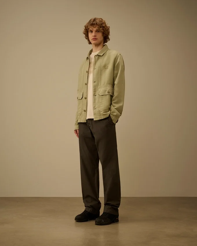 Overshirt aus gebrochenem Twill mit Knöpfen