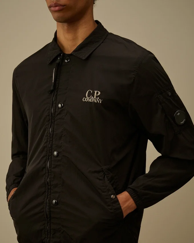 Overshirt mit Reißverschluss und Chrome-R-Grafik