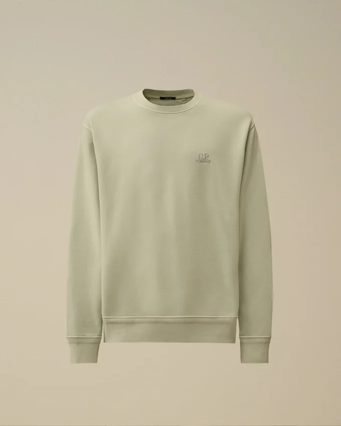 Sweatshirt aus diagonal gewebtem Baumwollfleece mit Resist-Färbung und Rundhalsausschnitt sowie Logo