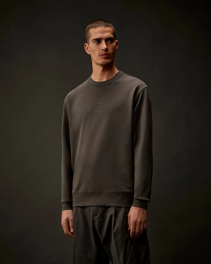 Sweatshirt mit Rundhalsausschnitt aus Stretch-Fleece der Metropolis Series