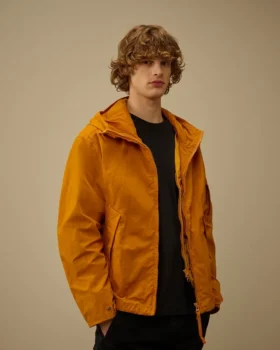 Twill-Kapuzenjacke mit Lens-Technologie