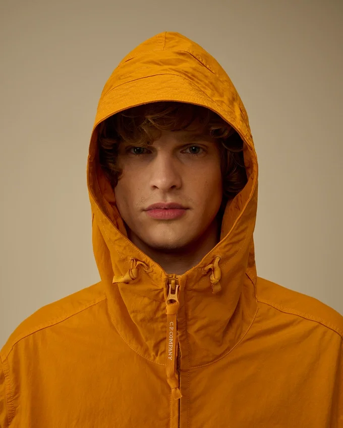 Twill-Kapuzenjacke mit Lens-Technologie