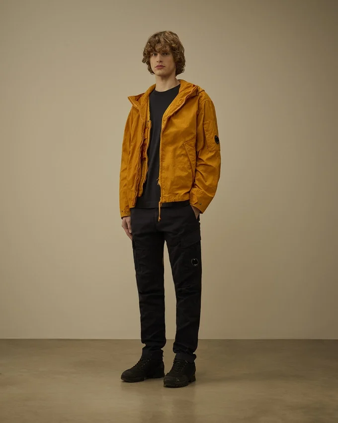 Twill-Kapuzenjacke mit Lens-Technologie