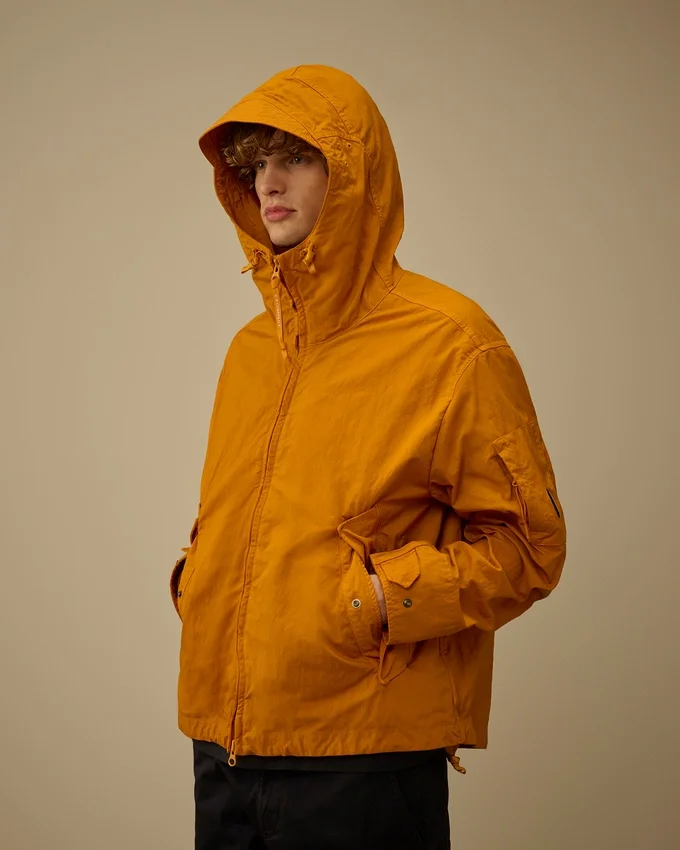 Twill-Kapuzenjacke mit Lens-Technologie