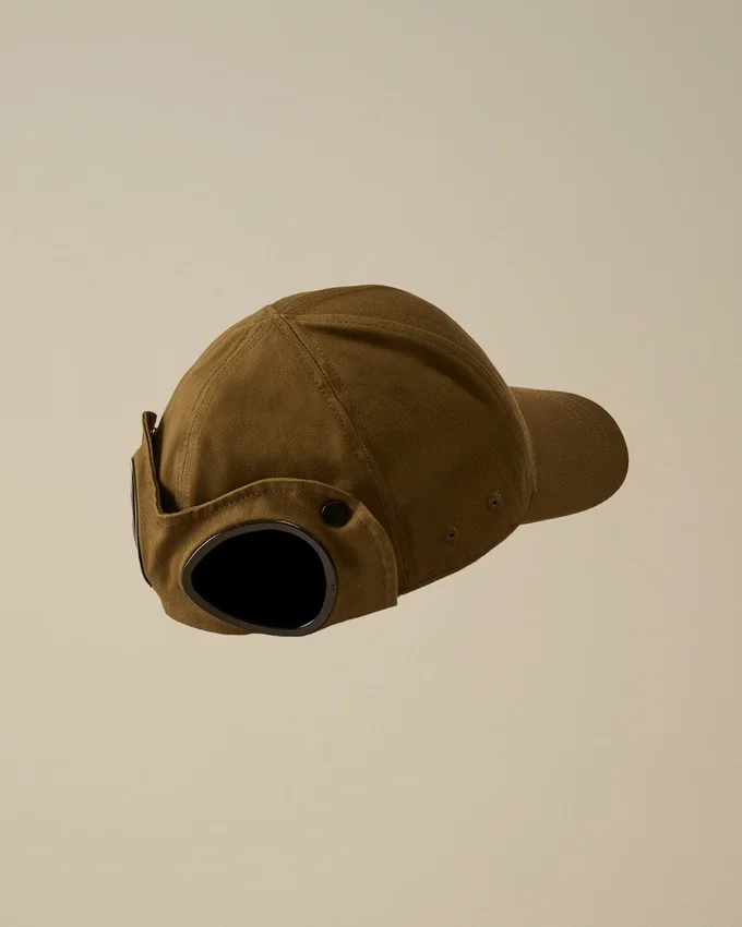 U16 Gabardine-Kappe mit Gläsern
