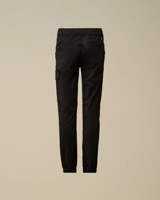 U16 Stretch-Gabardine-Cargo-Sweathose mit Lens-Detail
